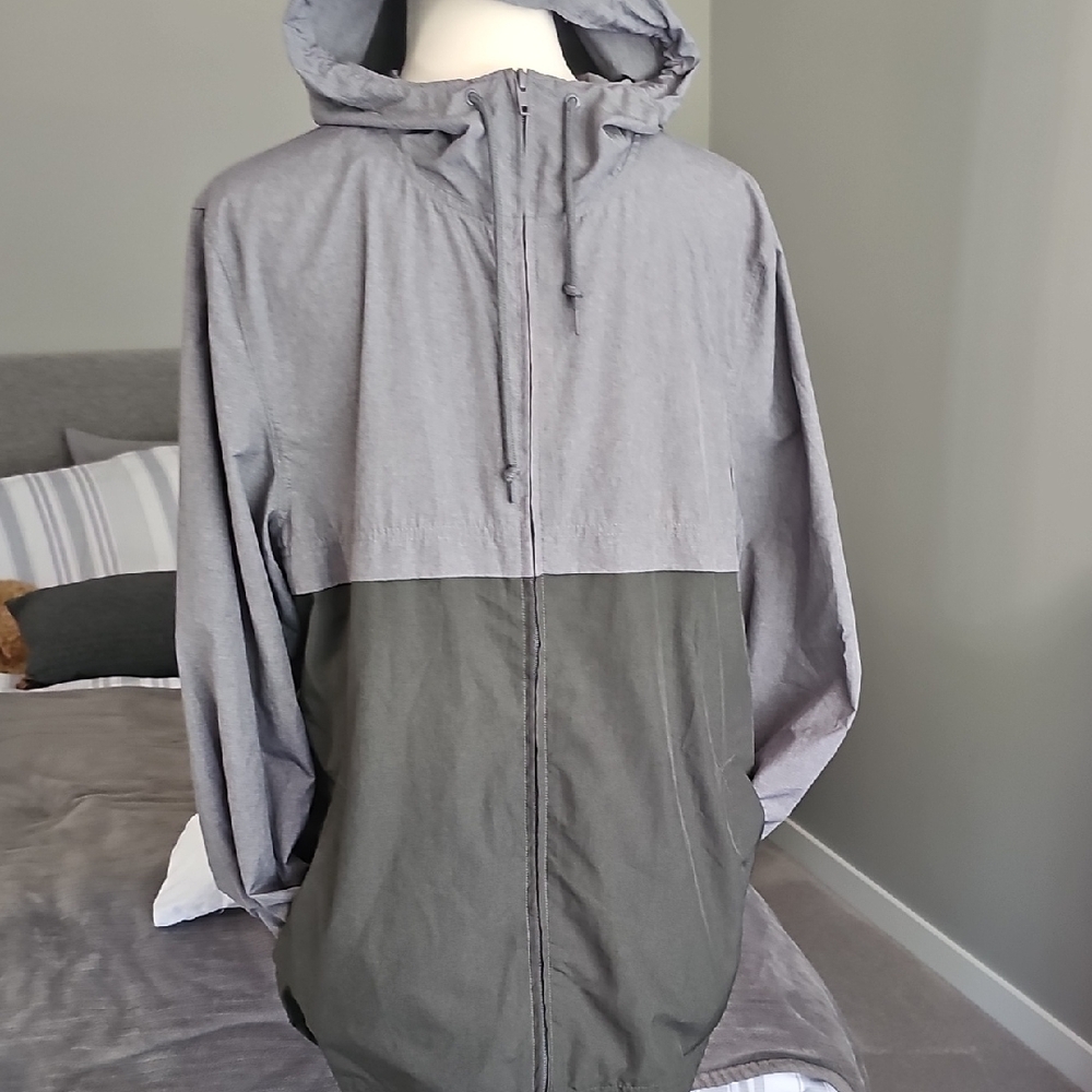 Zine Clothing Gray and Black Raincoat Lightweight Hooded Design